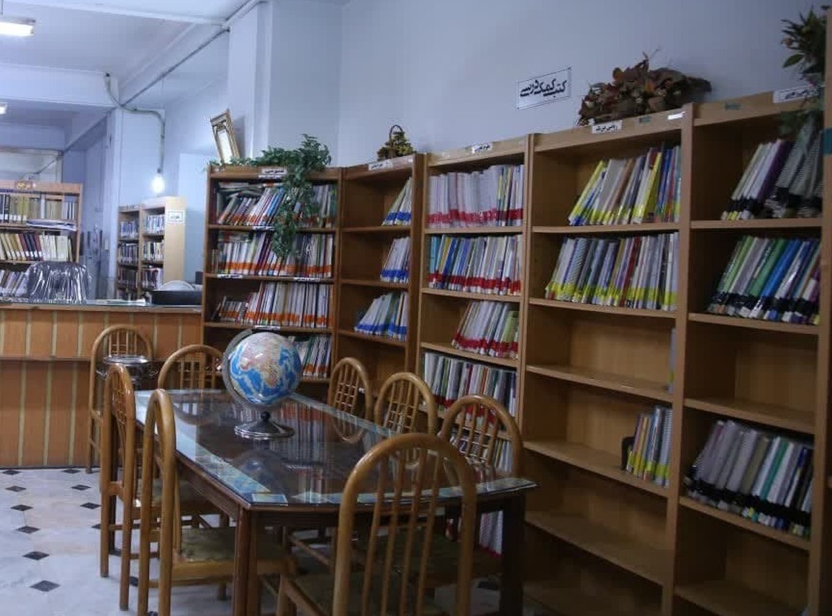 کتابخانه آیتالله زبرجد گنجینهای با ۶۵ هزار جلد کتاب در حرم سیدعلاالدین حسین شیراز