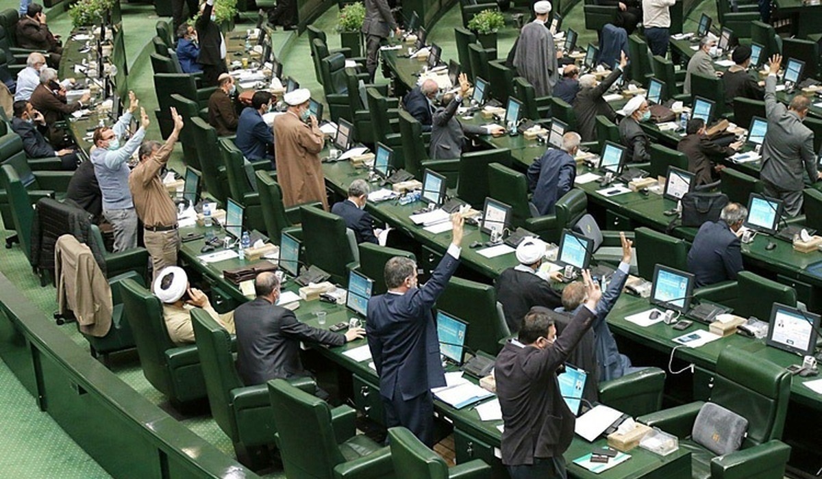 بررسی گزارش کمیسیون امنیت برای خروج از NPT یکشنبه در مجلس