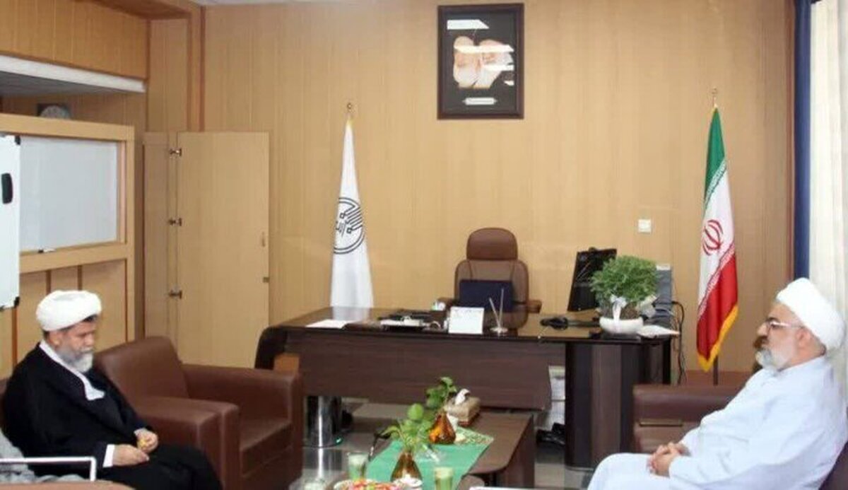 تقویت همکاری های حوزه علمیه و تبلیغات اسلامی فارس