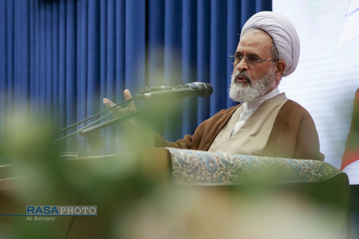 بانوان طلبه چراغ هدایت و تمدن‌سازی اسلامی در جهان معاصر هستند