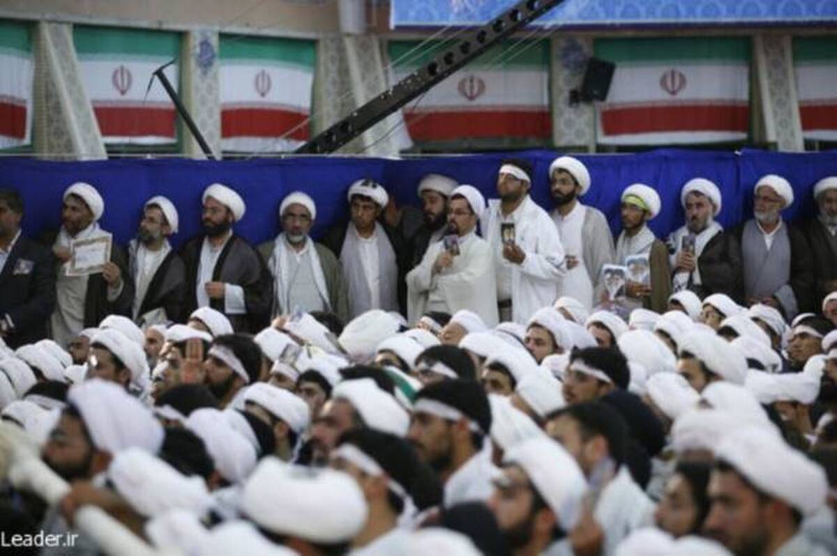 تبلیغ رسالت ذاتی و اولیه حوزههای علمیه است