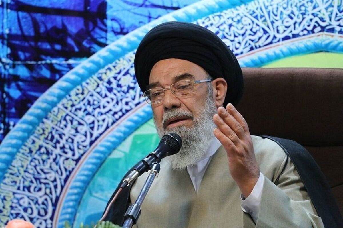 زی طلبگی از عوامل اصلی تداوم حوزه علمیه است