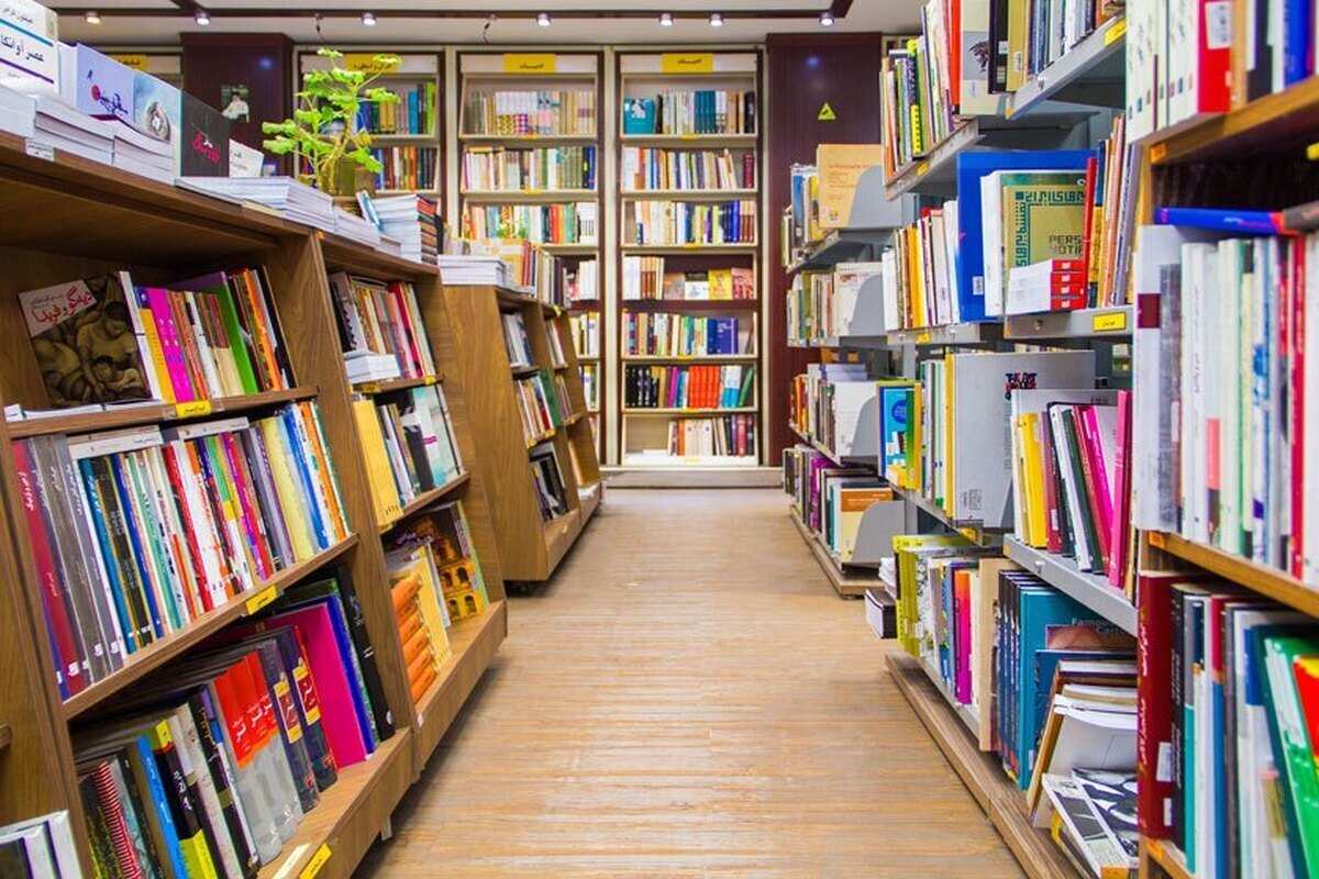 کاهش صفحات، افزایش ۳۵ درصدی قیمت کتاب‌ها؛ استراتژی ناشران در برابر هزینه‌ها