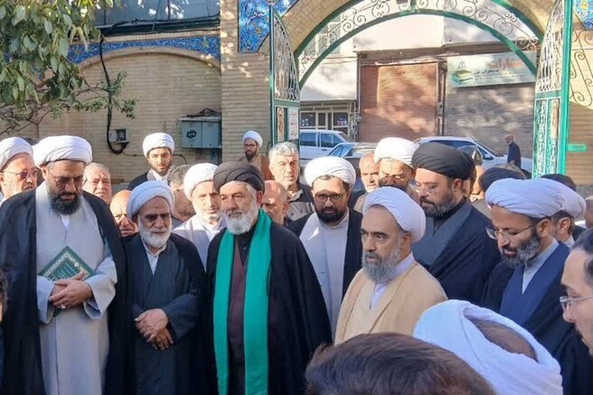 دیدار و عرض تسلیت جمعی از علما و روحانیون همدان با حجتالاسلام فاضلیان