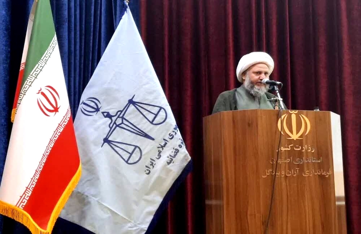 قوه قضاییه با تشخیص حق از ناحق براساس شرع حکم می‌کند