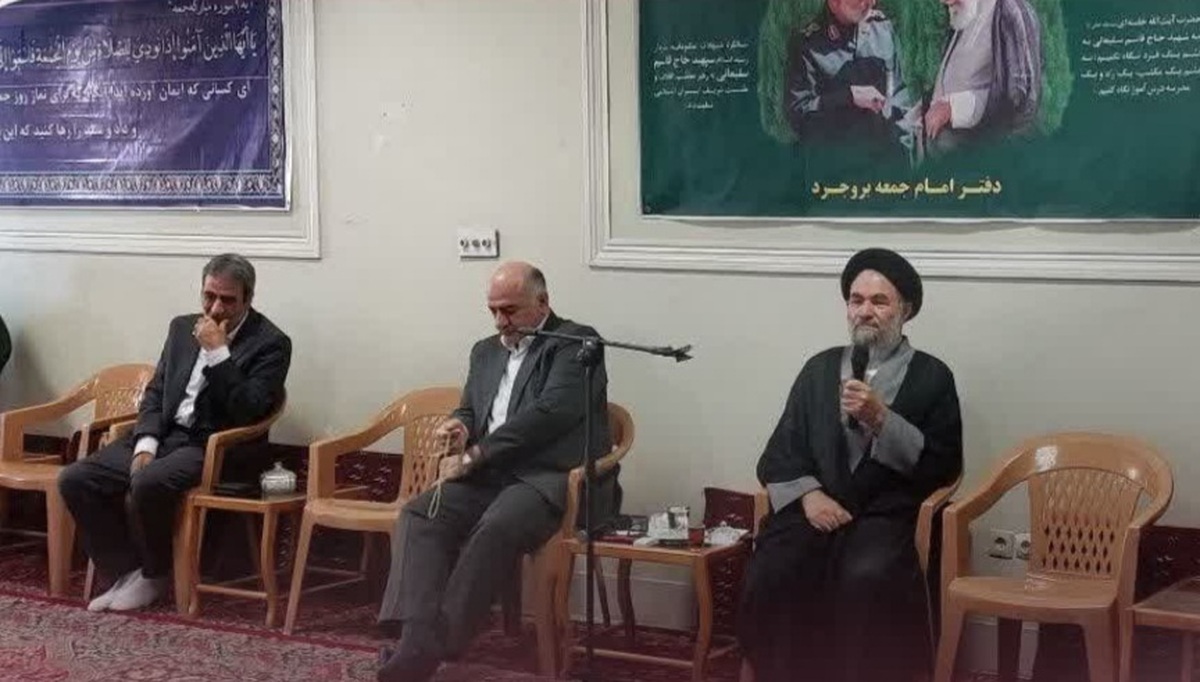 برگزاری مراسم بزرگداشت عالم فرهیخته و ربانی آیت‌الله محسن شریعتمداری در بروجرد