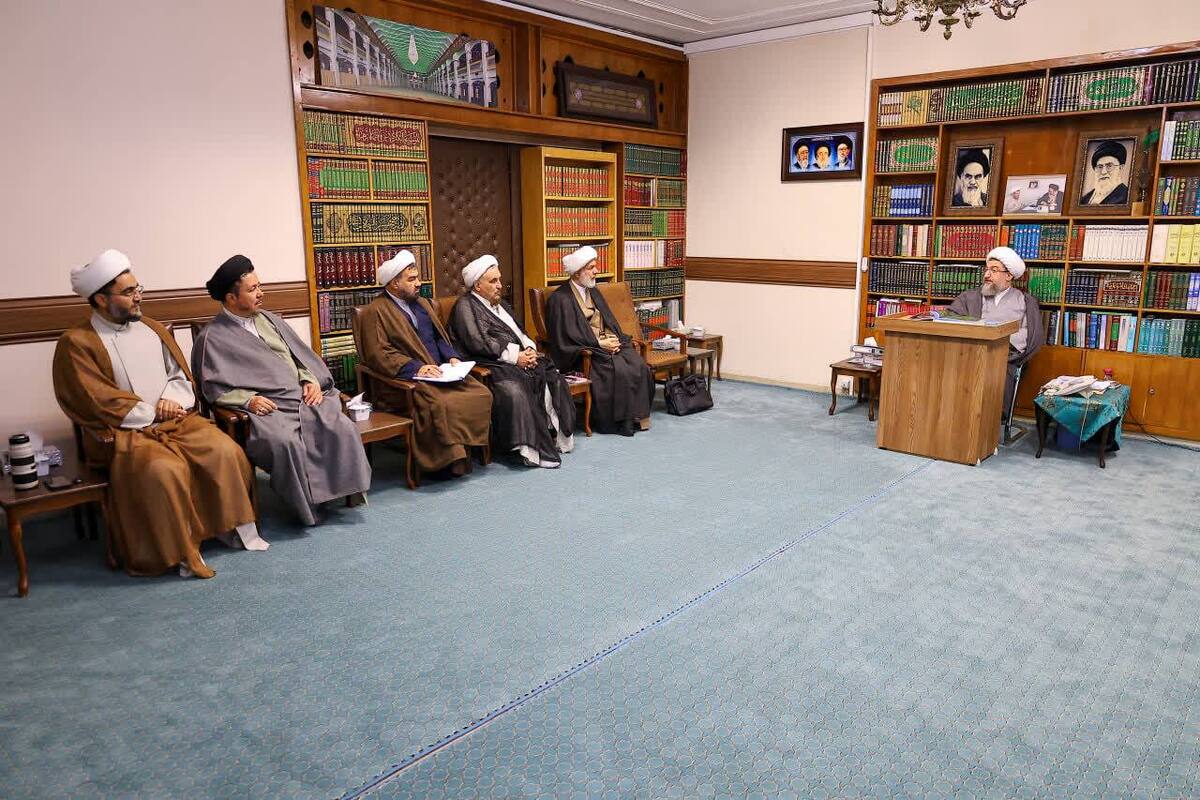 نشست مدیران مدارس علمیه تبریز با نماینده ولی‌فقیه آذربایجان شرقی