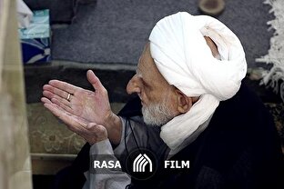 مقید شدن به نماز اول وقت، حضور قلب هم می‌آورد