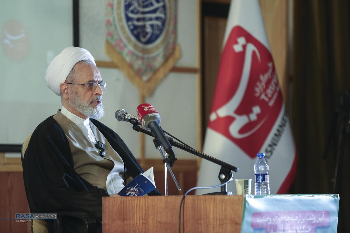 ساختن جامعه و جهان، رسالت حوزه است/نوآوری‌های قم باید برجسته و جهانی شود