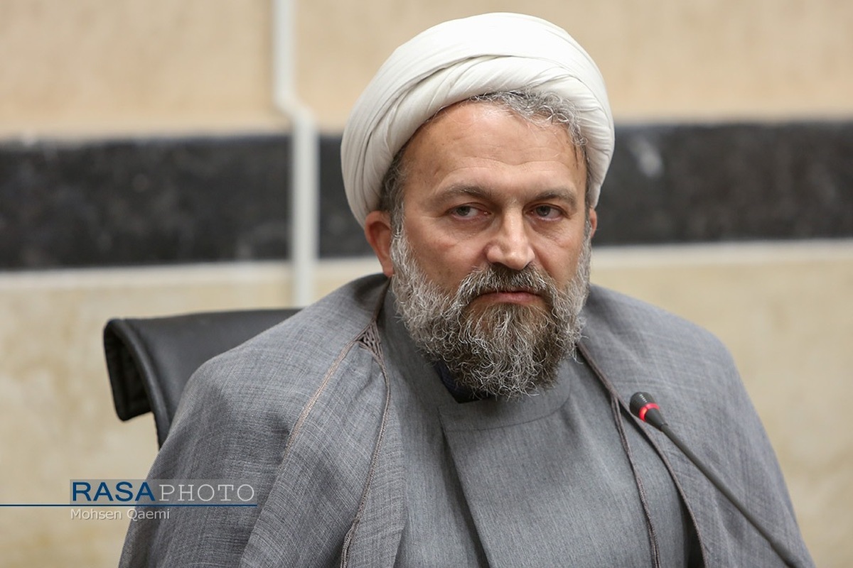 ضرورت «پرونده‌خوانی» جامع و نقد مبانی فکری محمدعلی طاهری سرکرده عرفان حلقه