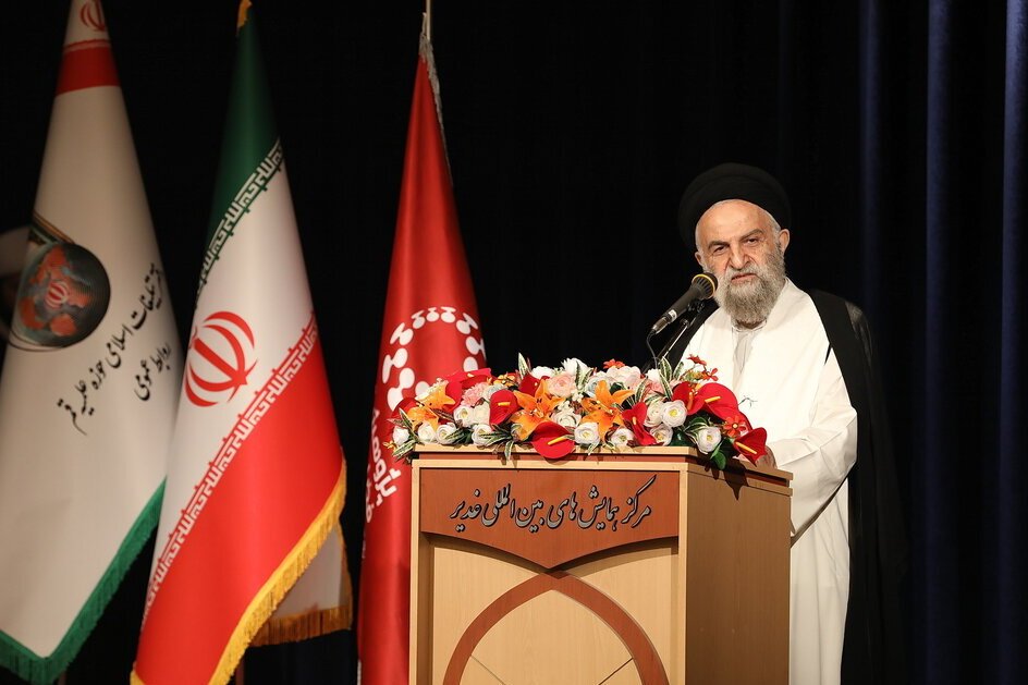 گزارشی از همایش «تجلیل از مبلغان فعال فضای مجازی در دفاع مقدس ۱۲روزه»