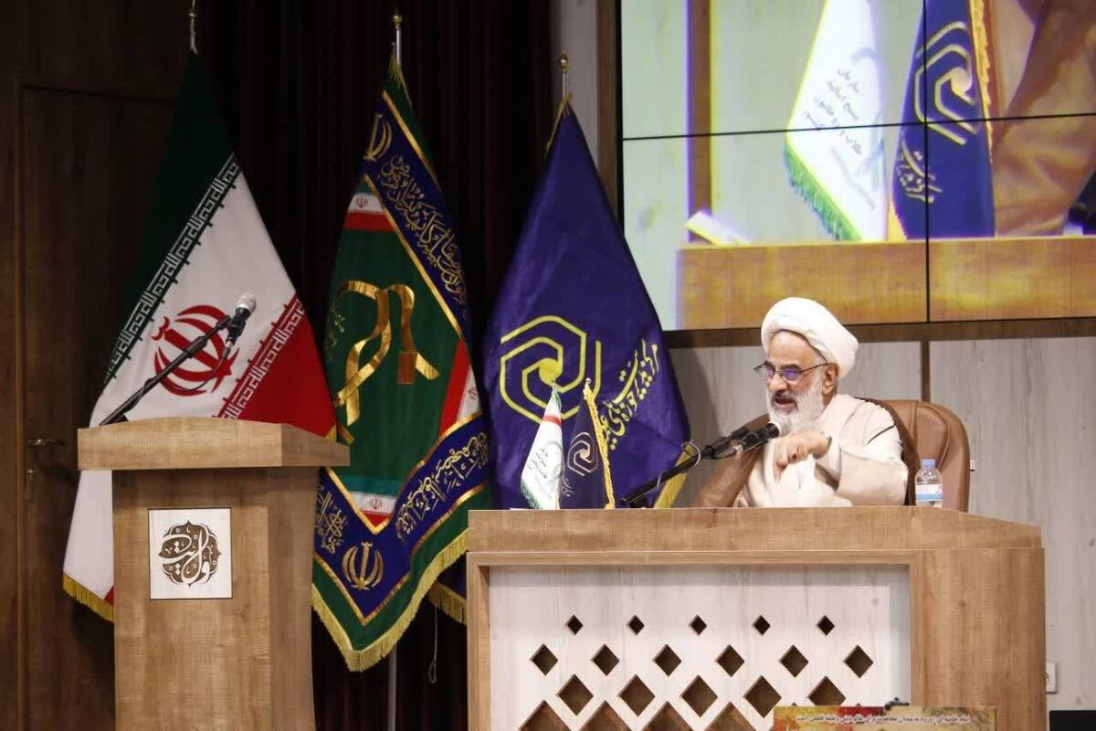 ملت امام حسین شکست را نمی‌پذیرد/ آمریکا آرزوی تسلیم ایران را به گور می‌برد