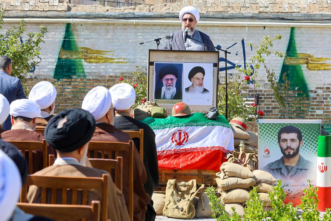 وحدت، غنیسازی و نه به مذاکره با آمریکا+ تصاویر وحدت، غنیسازی و نه به مذاکره با آمریکا+ تصاویر