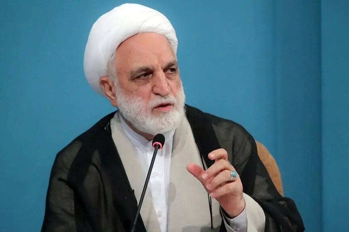 دشمن درصدد فتنه‌انگیزی، برجسته‌سازی مسائل کوچک و حق جلوه دادن باطل است