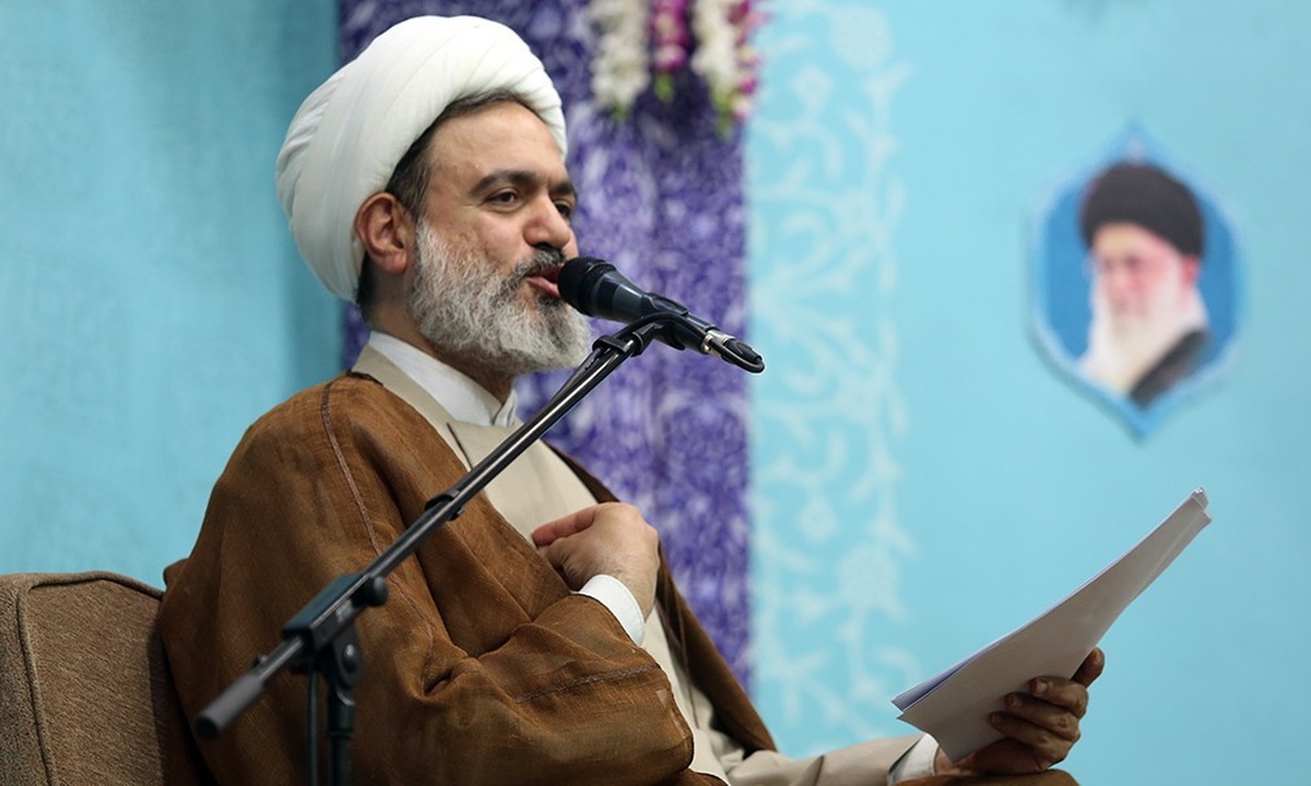 بی‌احترامی به والدین سبب فقر و بی‌برکتی در زندگی می‌شود