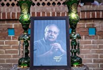 وداع هنرمندان با پیکر محمد کاسبی در حوزه هنری