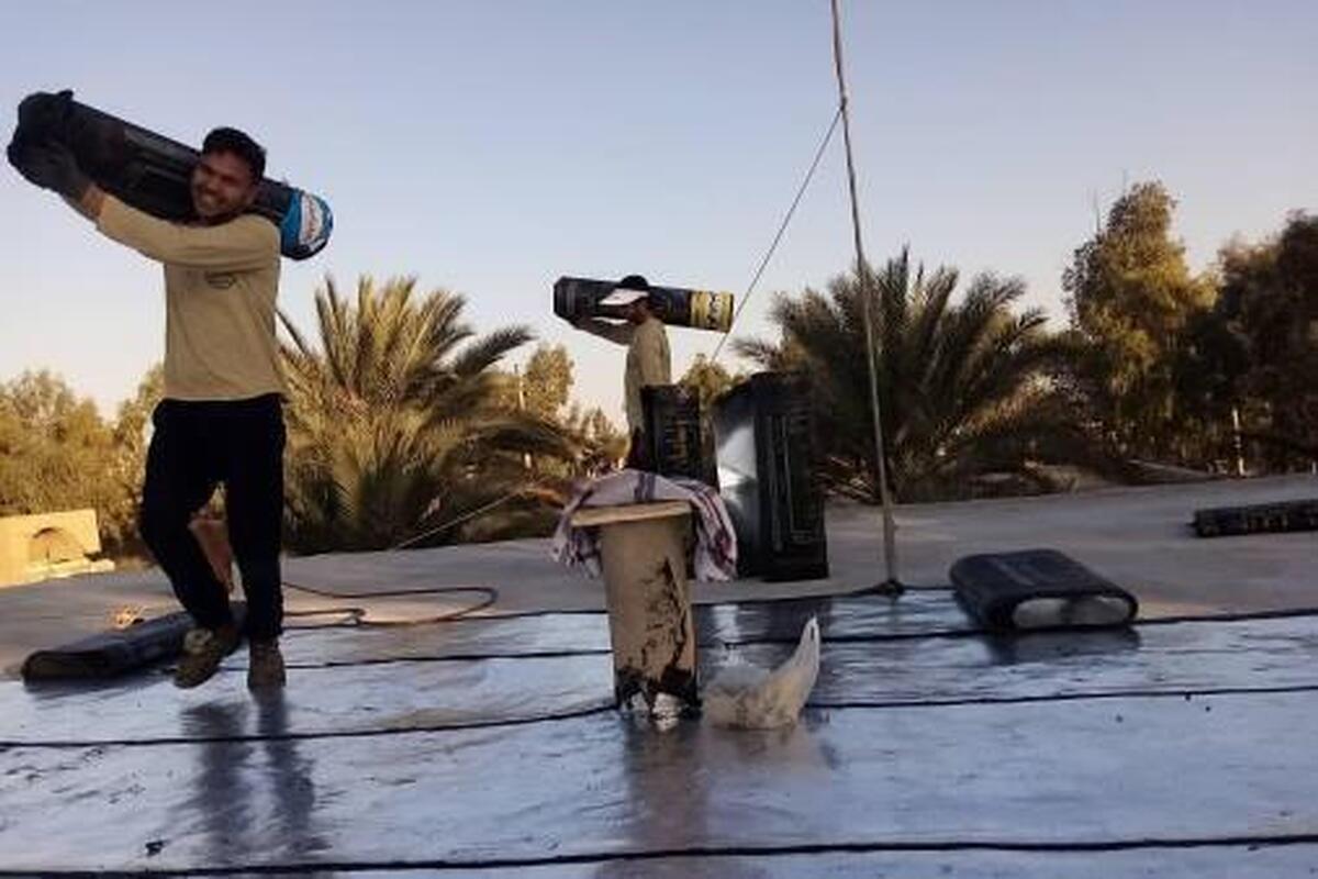 حرکت جهادی طلاب ایلام؛ ایزوگام امید بر بام خانههای محرومان