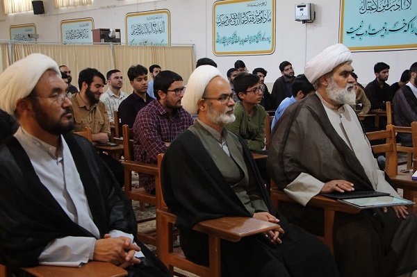 نگاهی به سفر مدیر حوزه علمیه فارس به آباده