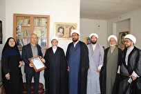 دیدار مدیر حوزه علمیه فارس با خانواده شهید طلبه علی‌قلی محمدی