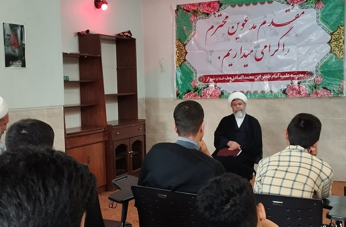 حدیث نفس و خودسازی برای طلاب ضروری است