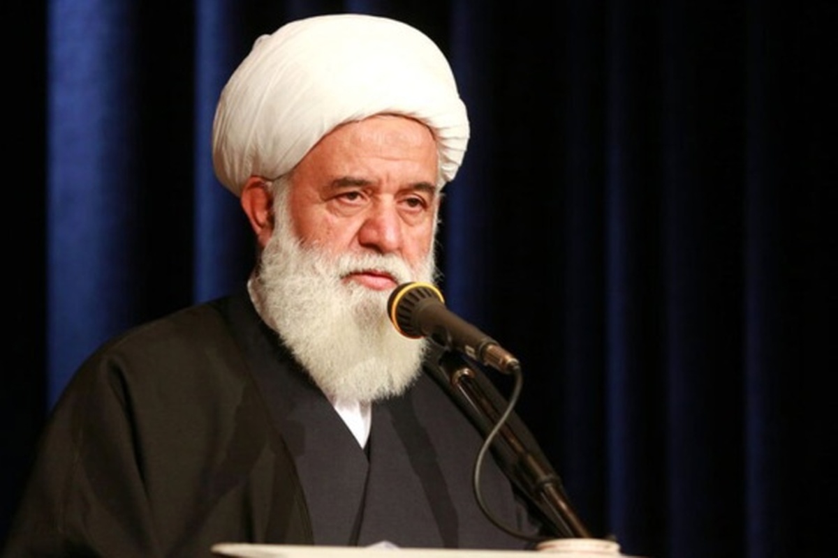عالم، دین را در رفتار و زندگی خود نشان میدهد