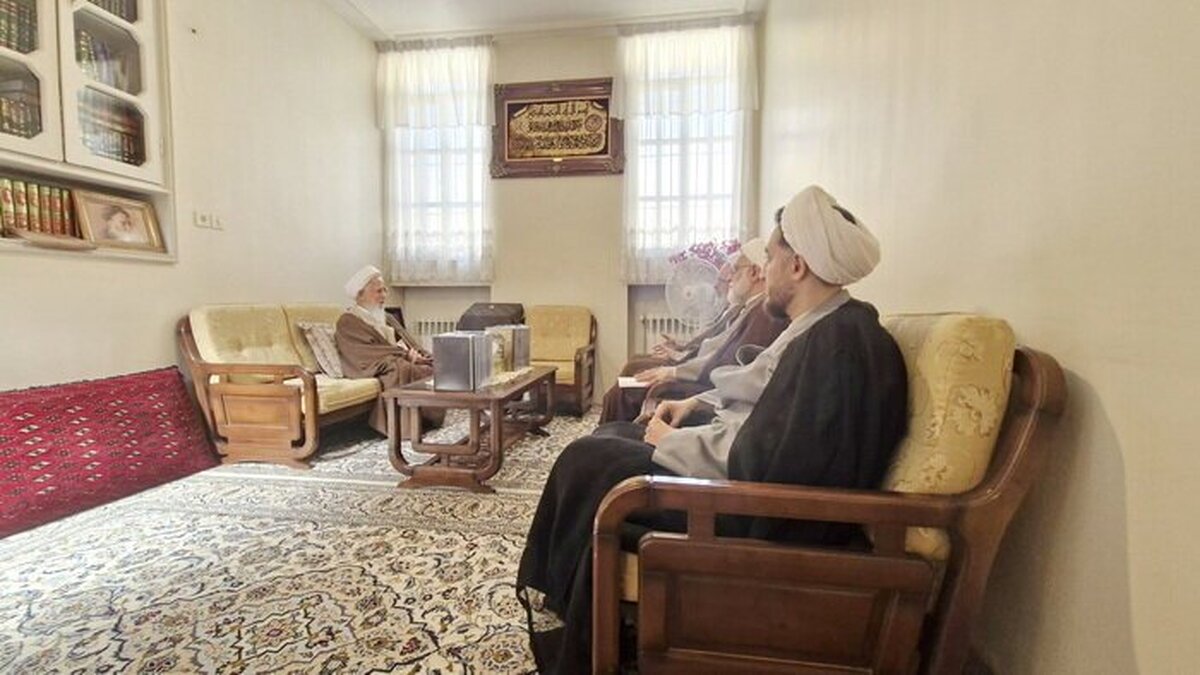 قدردانی آیت الله جوادی از تلاش های مدیریت حوزه برای نشر آثار فاخر و ارتقای سطح علمی طلاب