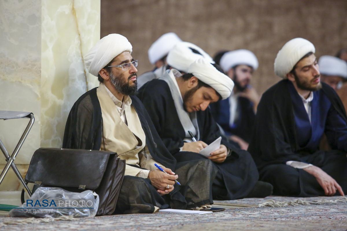 انتشار درسنامه مجمع عالی حکمت اسلام