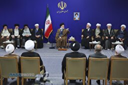 دیدار دست‌اندرکاران کنگره بین‌المللی میرزای نائینی با رهبر معظم انقلاب