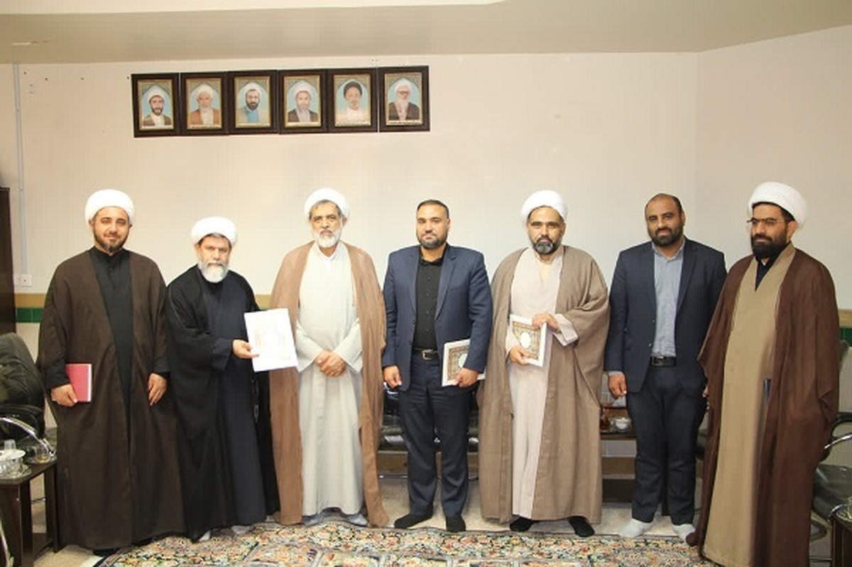 تاکید بر نقش آفرینی طلاب و روحانیون در محرومیت زدایی اجتماعی و فرهنگی