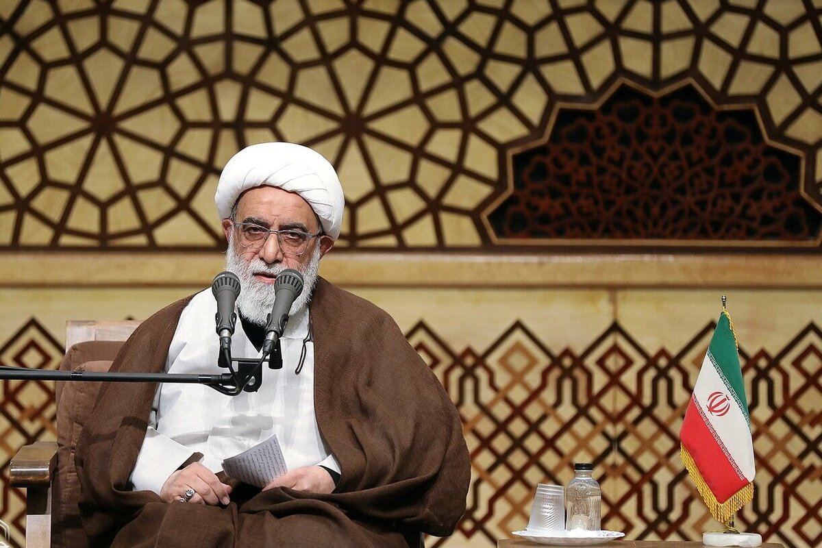 اساتید حوزه، تحول در تدریس فقه استدلالی را بررسی کنند/ اساتید مربی‌اند نه صرفاً مدرس