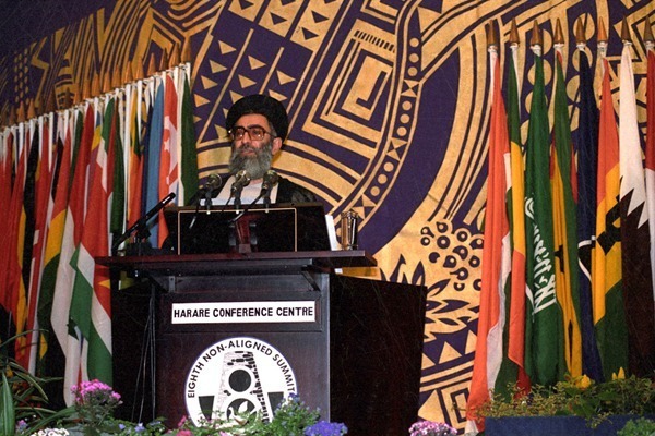 امام خامنهای و الزام به تعهد غیر متعهدها امام خامنهای و الزام به تعهد غیر متعهدها