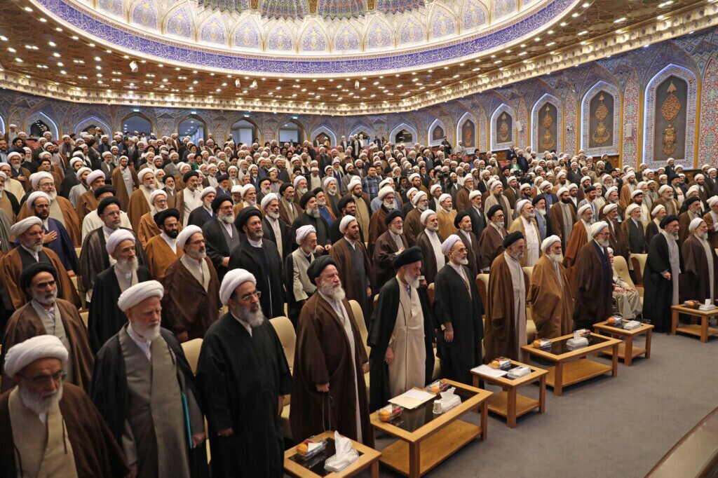 نه فسیل، نه نهالفروش؛ چرا باید کنشگری اجتماعی طلاب از سال اول، امری الزامی باشد؟ نه فسیل، نه نهالفروش؛ چرا باید کنشگری اجتماعی طلاب از سال اول، امری الزامی باشد؟