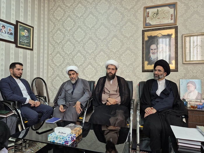 نشست نماینده ولیفقیه در کاشان با مدیر گروههای جهادی حوزههای علمیه کشور برگزار شد نشست نماینده ولیفقیه در کاشان با مدیر گروههای جهادی حوزههای علمیه کشور برگزار شد