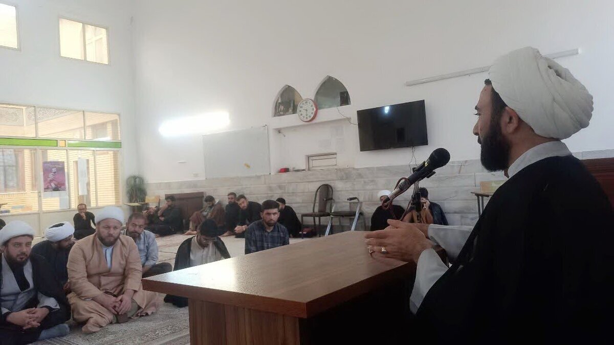 بررسی مسائل آموزشی طلاب مدرسه علمیه باب‌العلم اسلامی کاشان