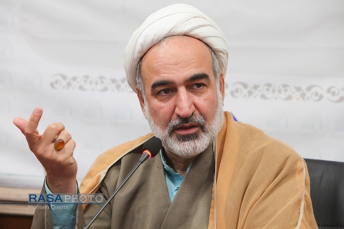 دلبستگی عاطفی کودک به والدین، مسیر تربیت توحیدی را هموار می‌کند