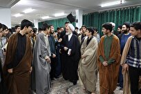 حضور آیت‌الله اعرافی در جمع صمیمی اساتید و طلاب مدرسه فاطمی قم + عکس