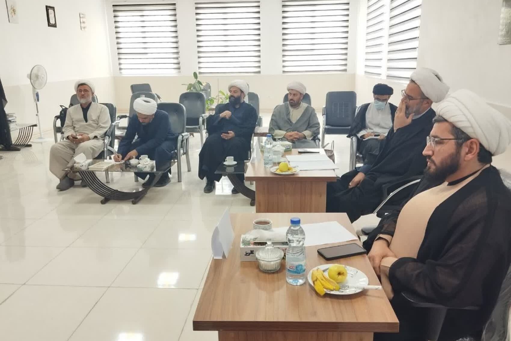 پایان نامه‌ای با محور تحلیل معنا شناختی فرج و کارکردهای آن در آموزه های دینی در مدرسه علمیه تخصصی امام خامنه‌ای دفاع شد