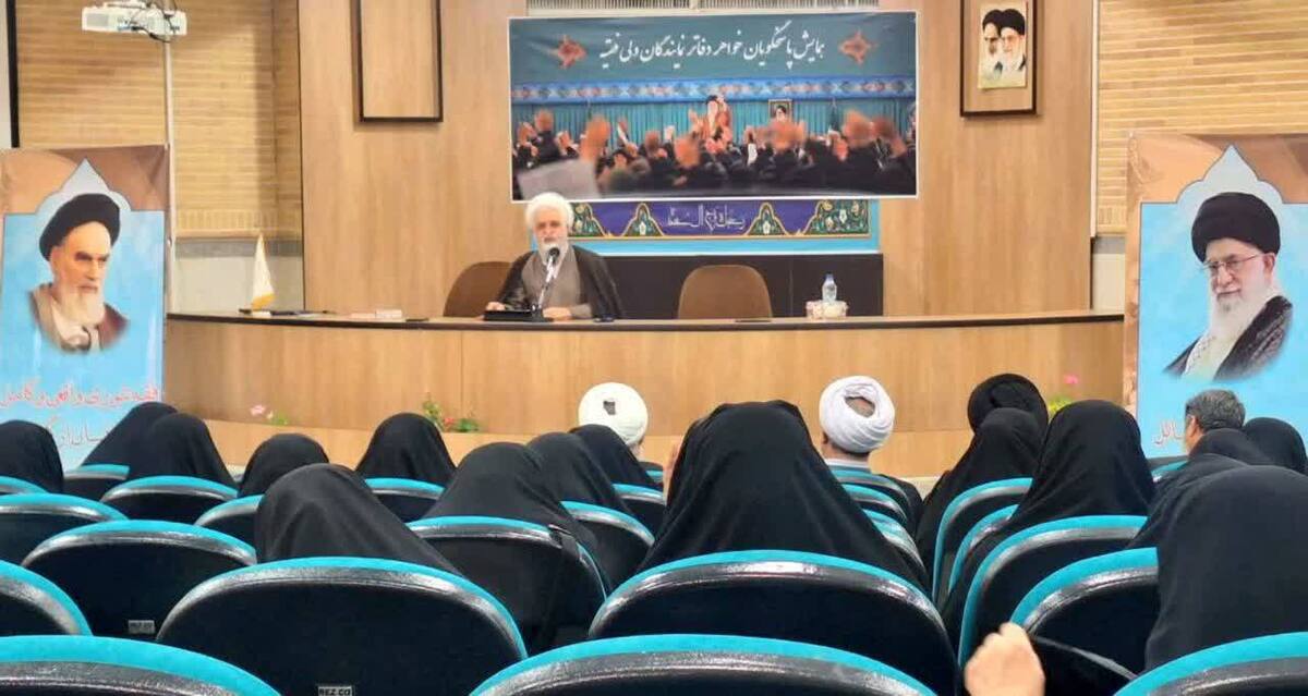 مسئولیت پاسخگویان دینی افتخار و وظیفه‌ای سنگین است