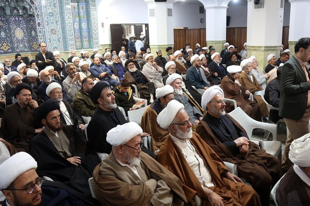 آیین رونمایی از «مفتاح‌الهدایه» برگزار شد