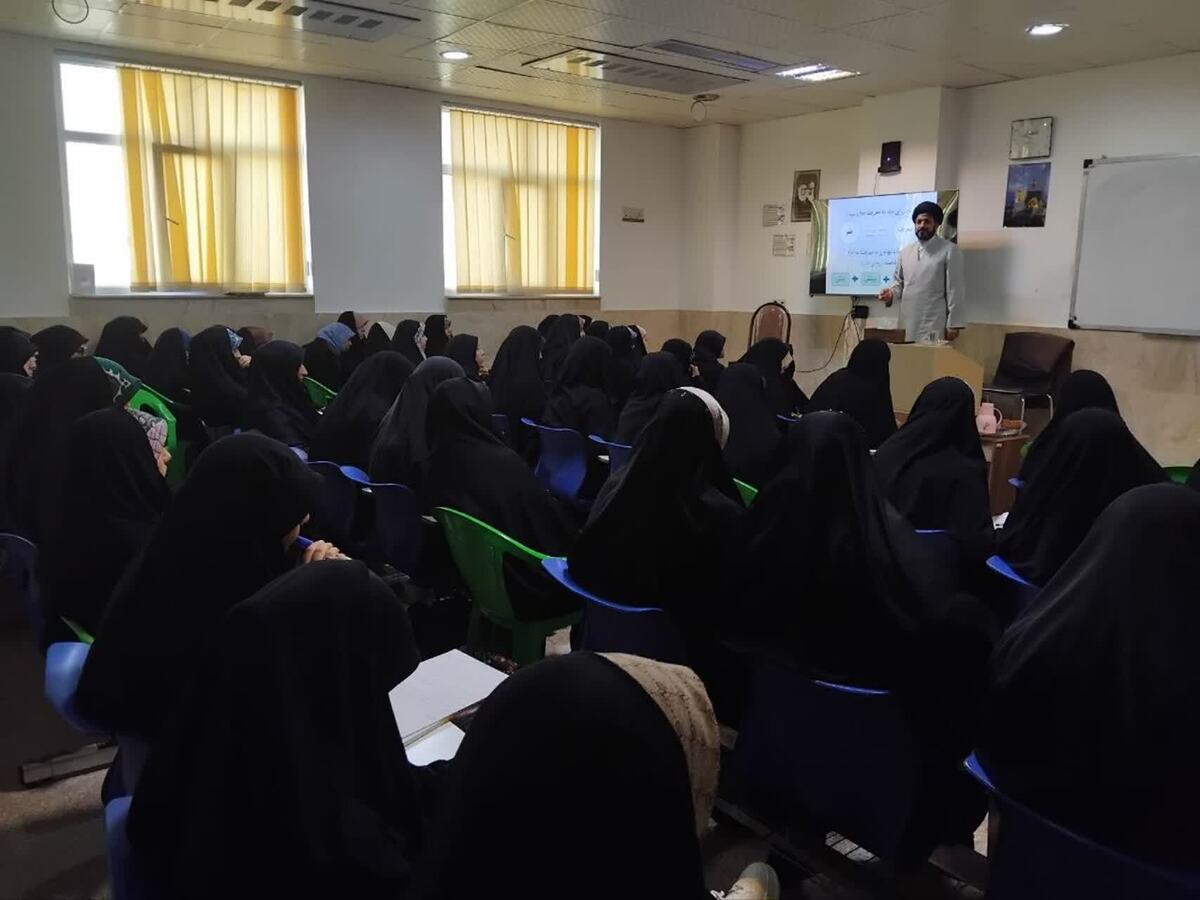 برگزاری کارگاه جایگاه مهدویت در اسلام در مدرسه علمیه فاطمة الزهرا شیراز