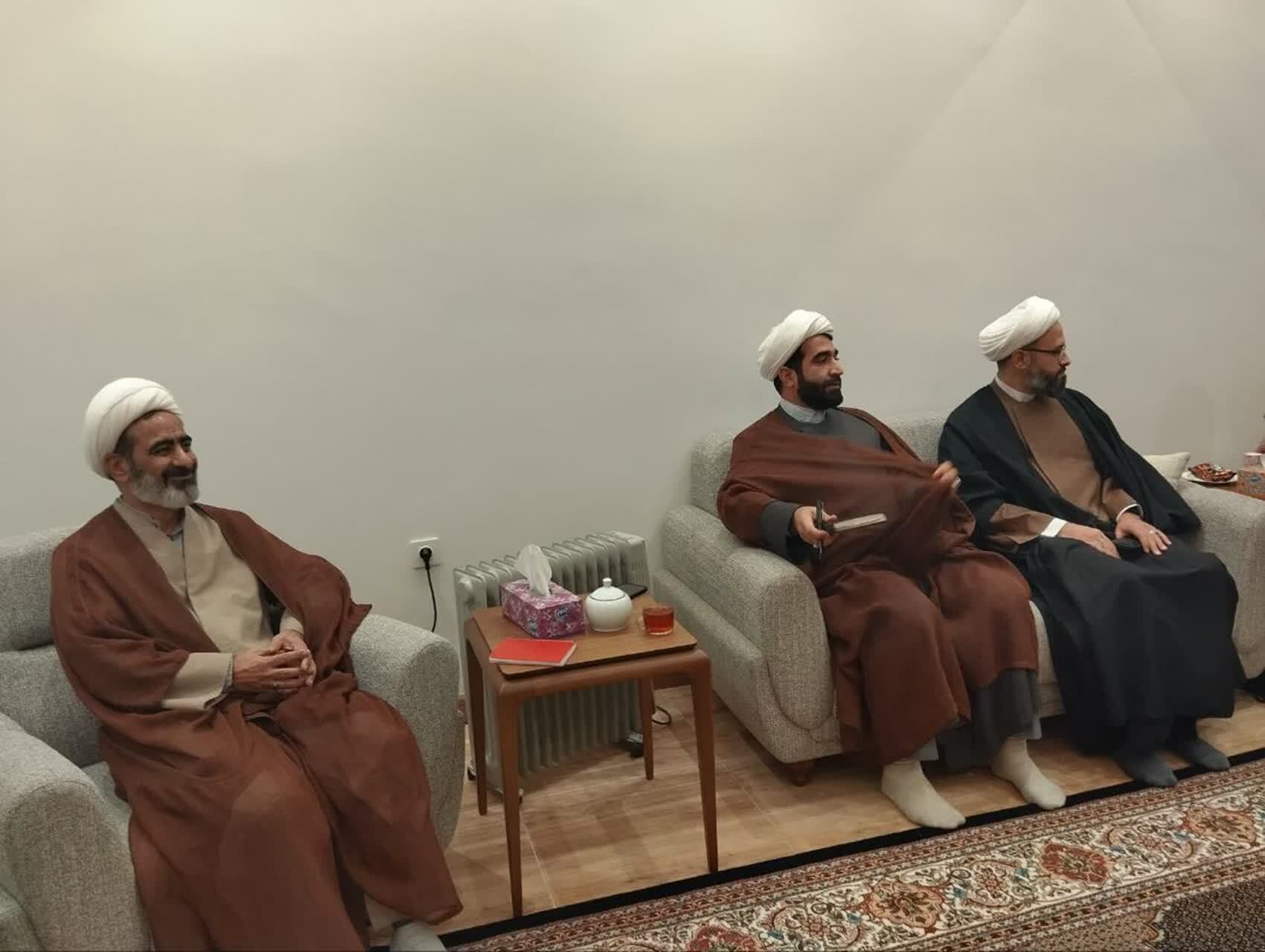 نخستین جلسه کمیته تأمین امام جماعت مساجد در استان برگزار شد+ تصاویر