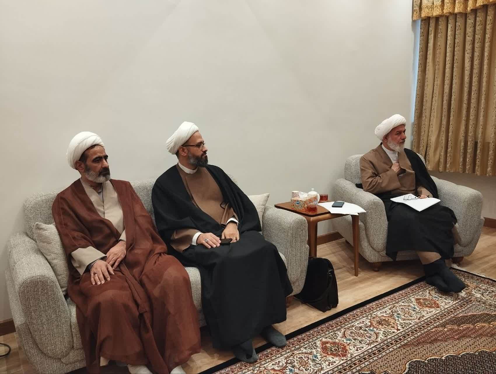 نخستین جلسه کمیته تأمین امام جماعت مساجد در استان برگزار شد+ تصاویر