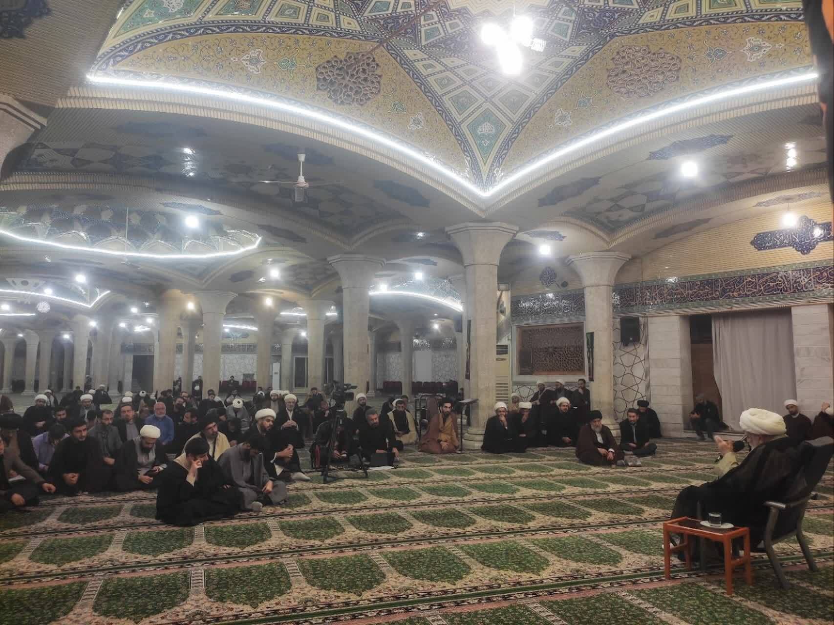 تربیت اخلاقی طلاب به همان اندازه آموزش تخصصی اهمیت دارد تربیت اخلاقی طلاب به همان اندازه آموزش تخصصی اهمیت دارد