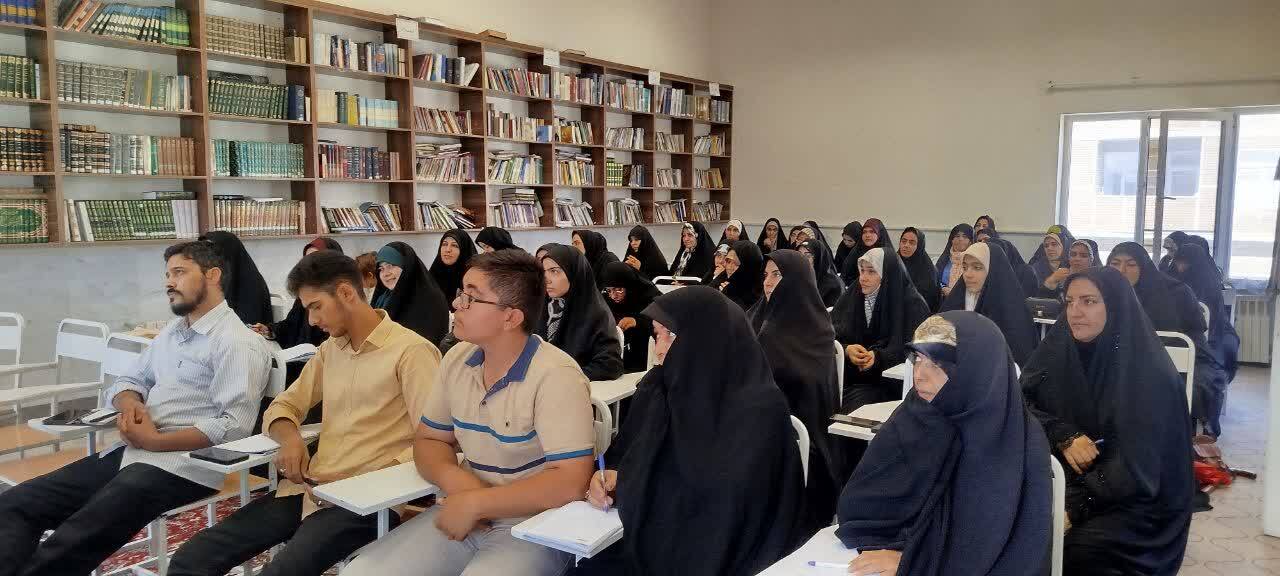 برگزاری دوره تخصصی سبک زندگی مهدوی در بناب با حضور حجت‌الاسلام عابدی + تصاویر