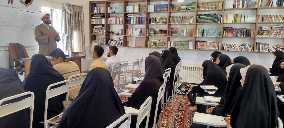 دوره تخصصی سبک زندگی مهدوی در بناب+ تصاویر