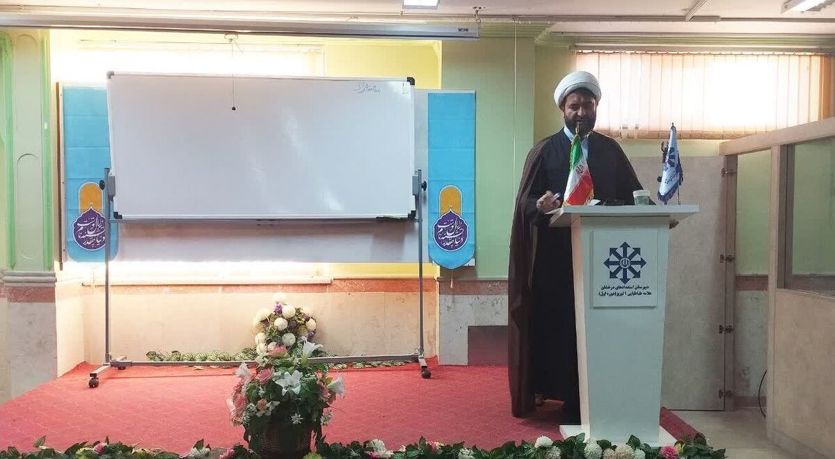 برگزاری دوره نقد جریان‌ های انحرافی با حضور ۱۲۰ فعال فرهنگی+ تصاویر