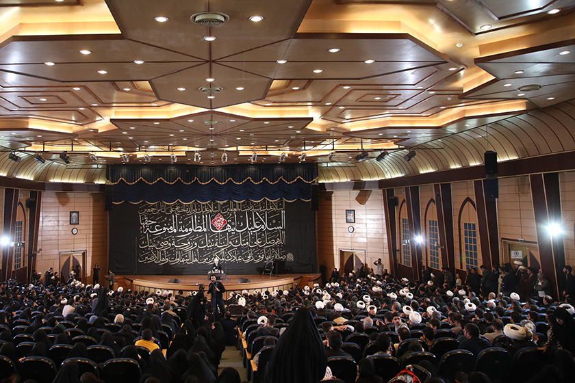 شناخت حضرت زهرا وظیفه‌ای الهی است / نور فاطمه پیش از خلقت آدم آفریده شد