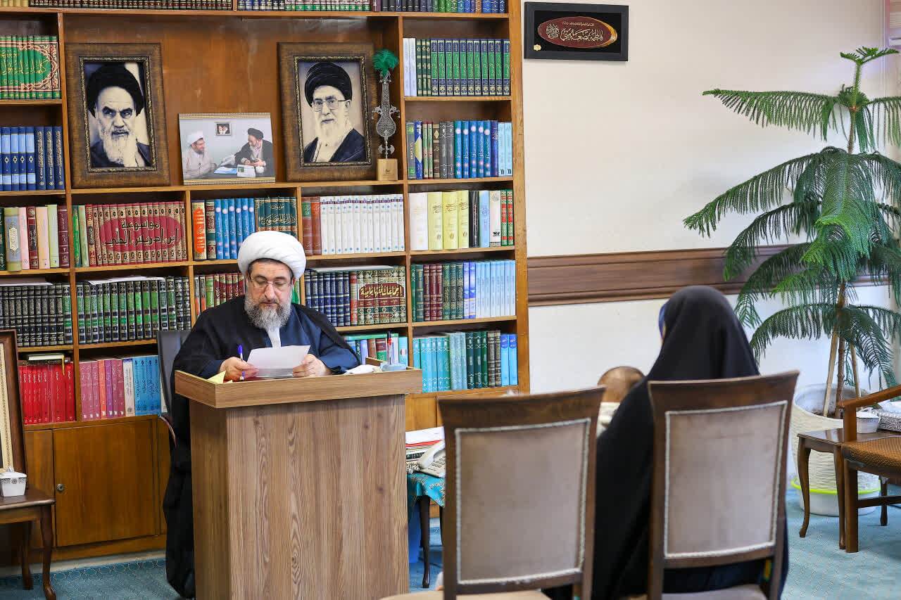 دیدار هفتگی نماینده ولی‌فقیه با اقشار مختلف مردم در تبریز