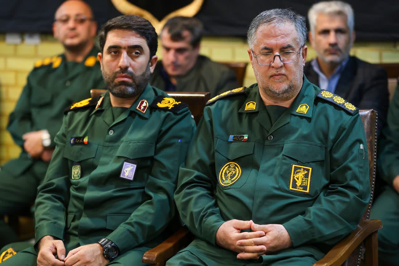 بسیج پرچمدار آگاهی، امنیت و امید ملی است +تصاویر بسیج پرچمدار آگاهی، امنیت و امید ملی است +تصاویر