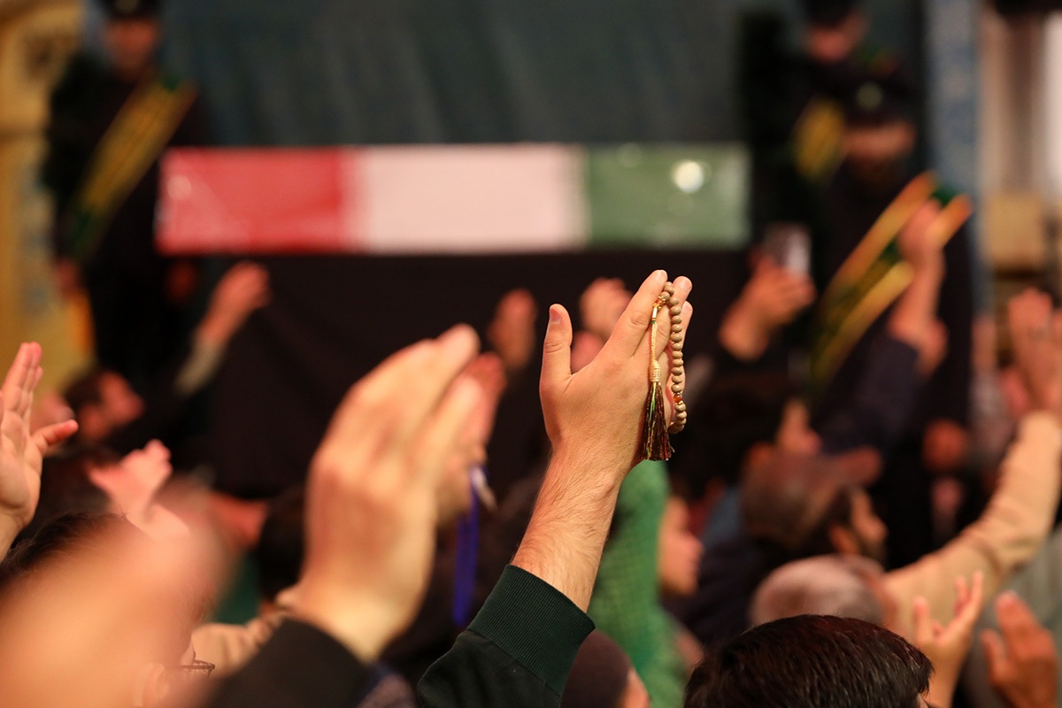 گزارش عزای فاطمی با حضور دو شهید گمنام در حرم حضرت معصومه/م گزارش عزای فاطمی با حضور دو شهید گمنام در حرم حضرت معصومه/م